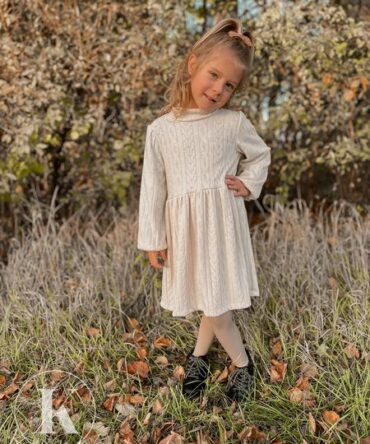 Sukienka półgols sweterkowa jasny beż 92-128 Kaya