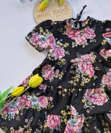 Sukienka kwiaty na czerni 86-134  Haydi