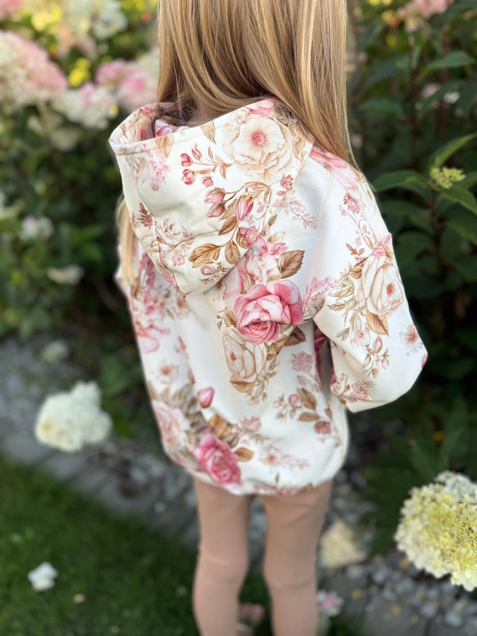 Bluza z kapturem kwiaty na kremie mama & córka Haydi - obrazek 2