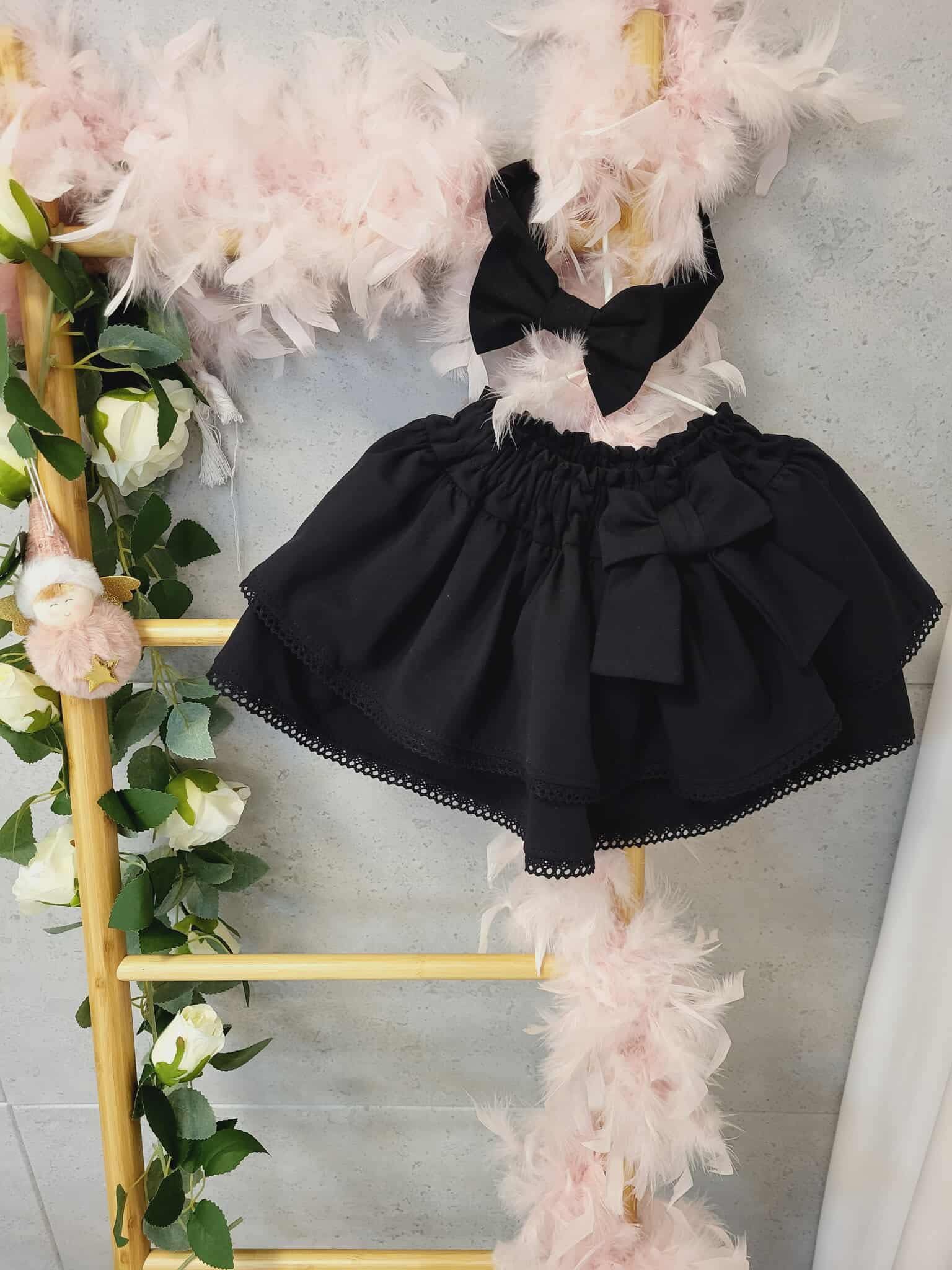 Spódniczka czarna z koronką Haydi