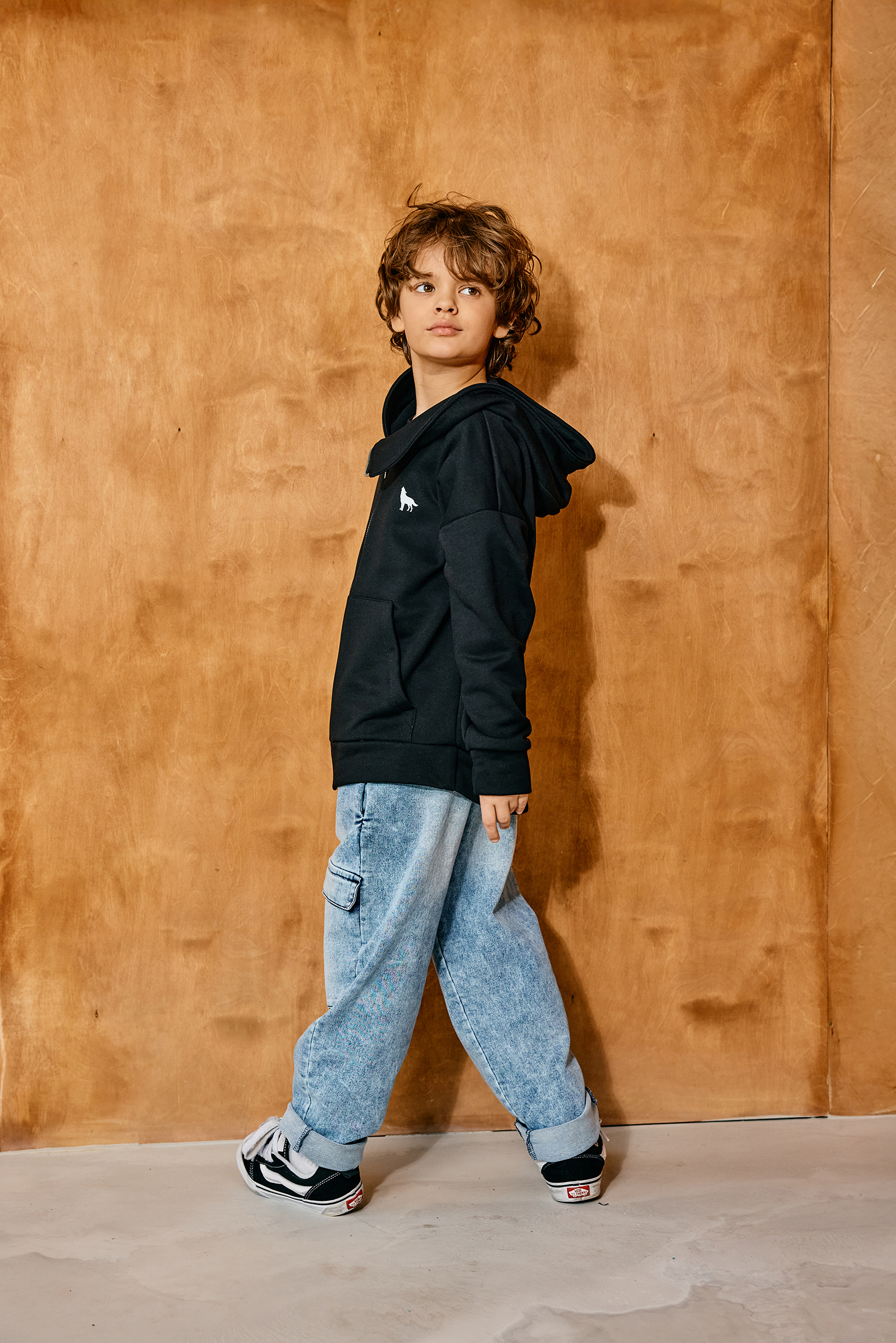 Czarna bluza chłopięca asymetryczna MashMnie - obrazek 4